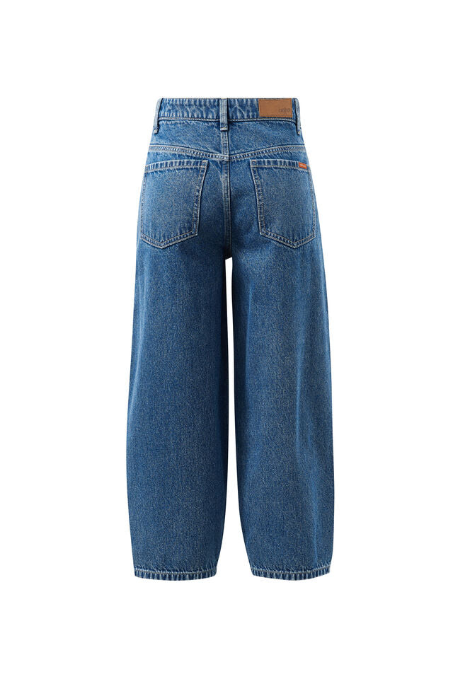 Maggie Tapered Barrel Jean - Fresh Indigo