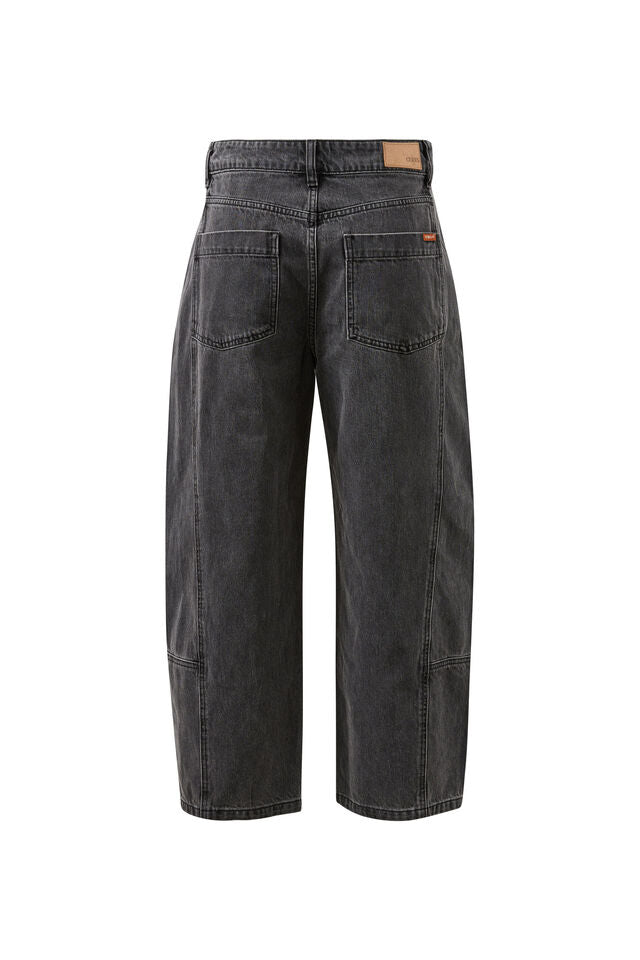 Cotton barrel leg jean
