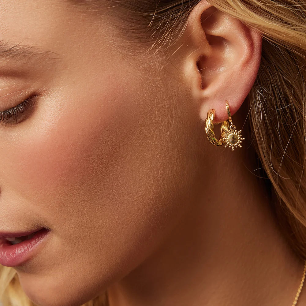 Gold pendant earrnings