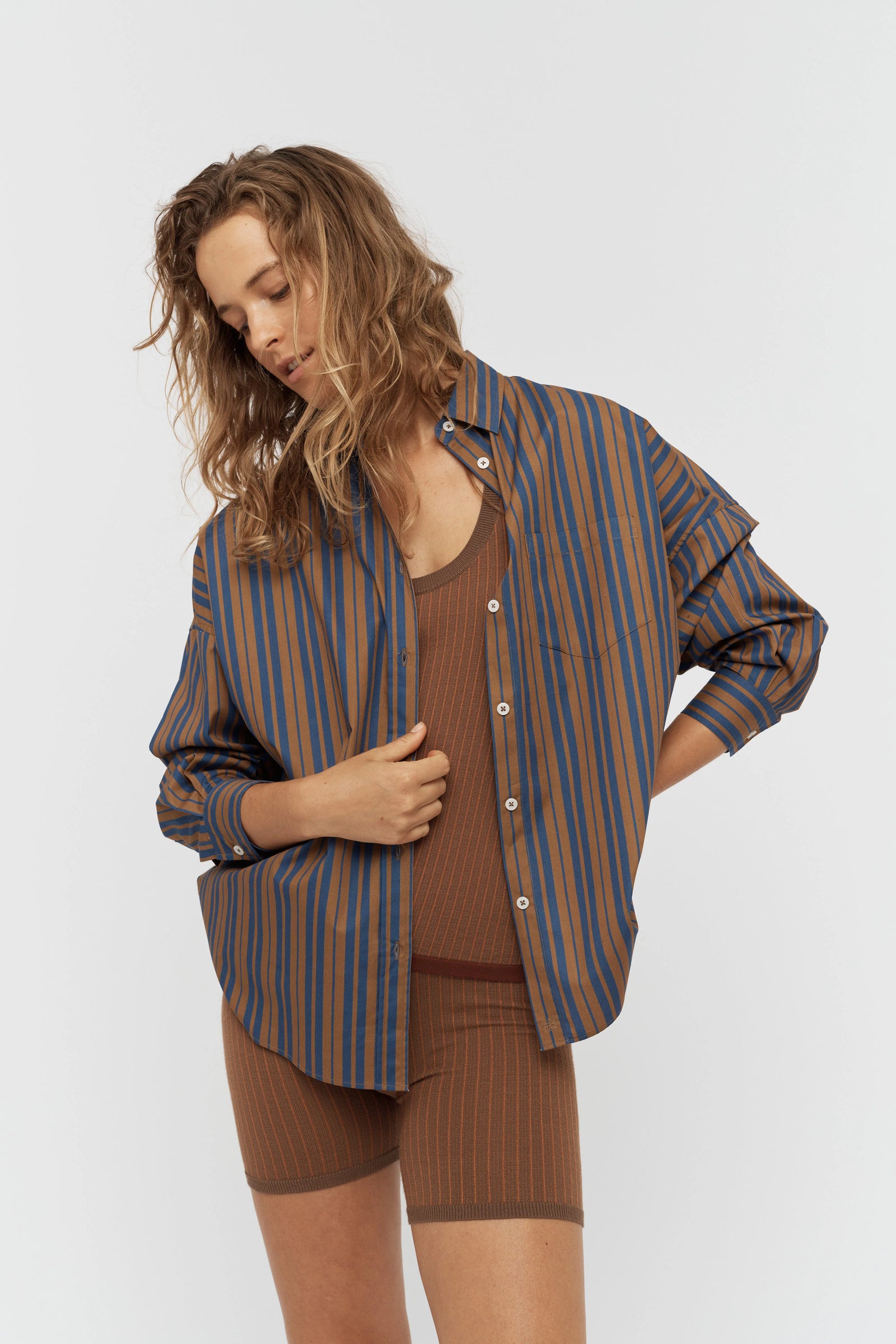 Chiara Classic Shirt - Dark Indigo/Caramel