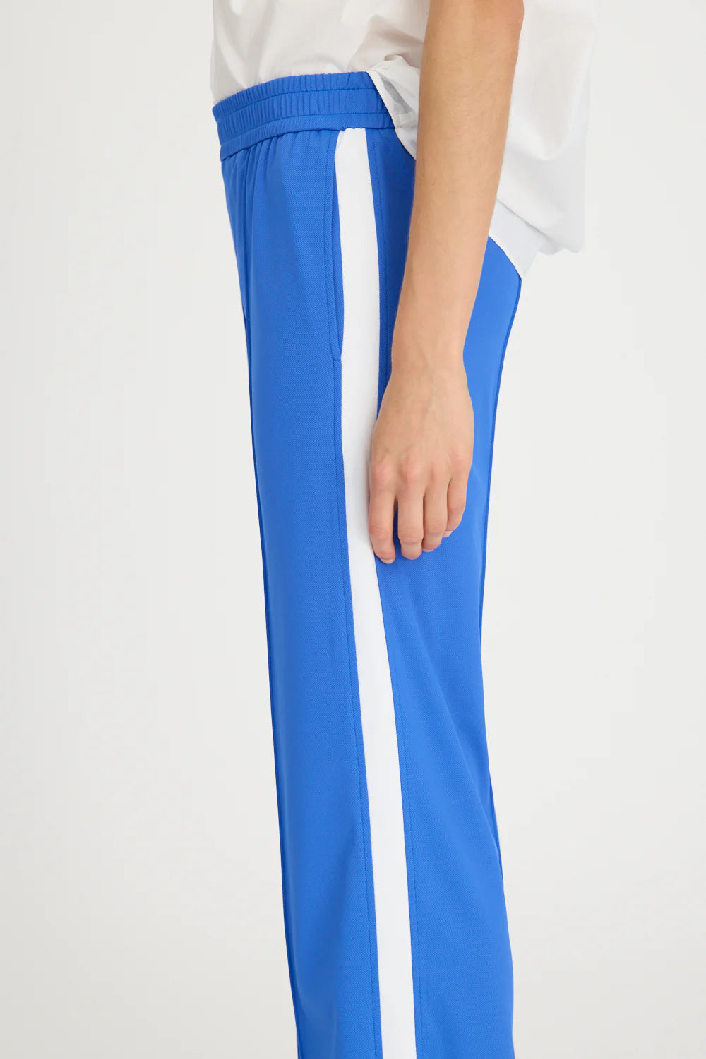 Breakline Jogger - Ink-Blue/ White