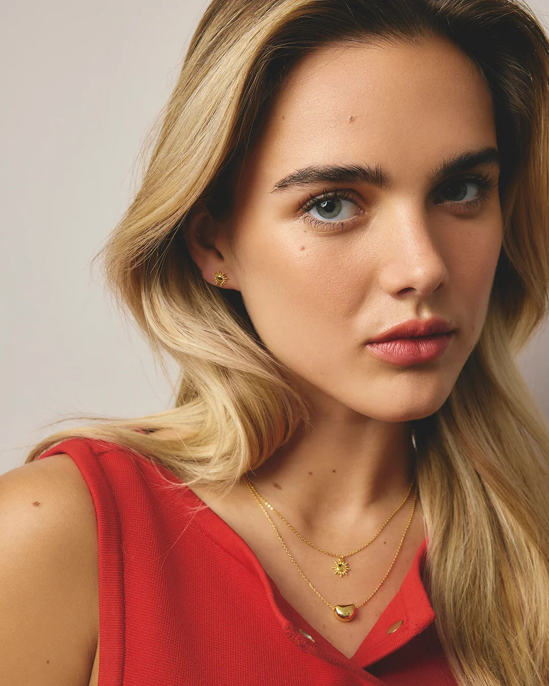 Sun pendant necklace
