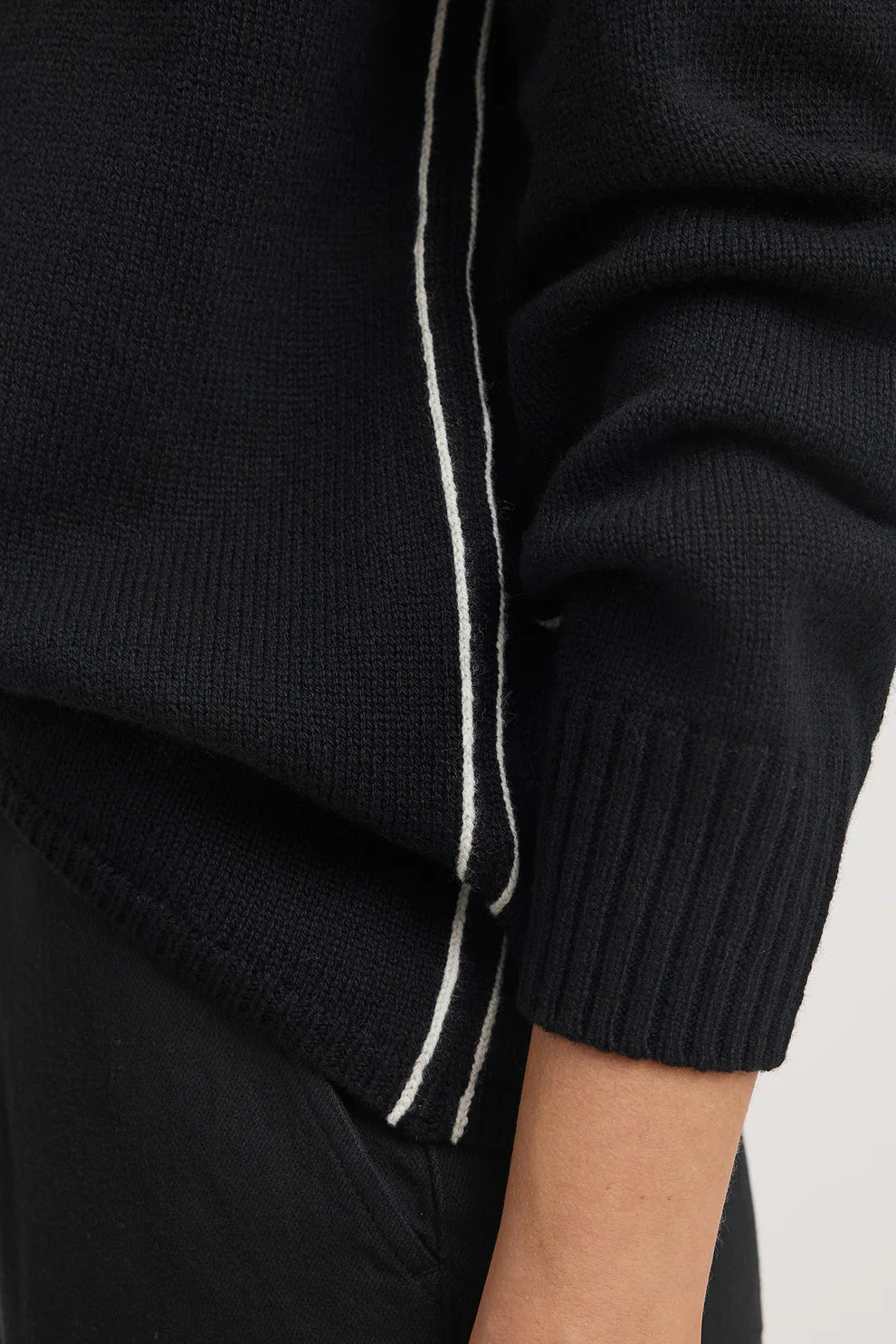 Side stripe detail