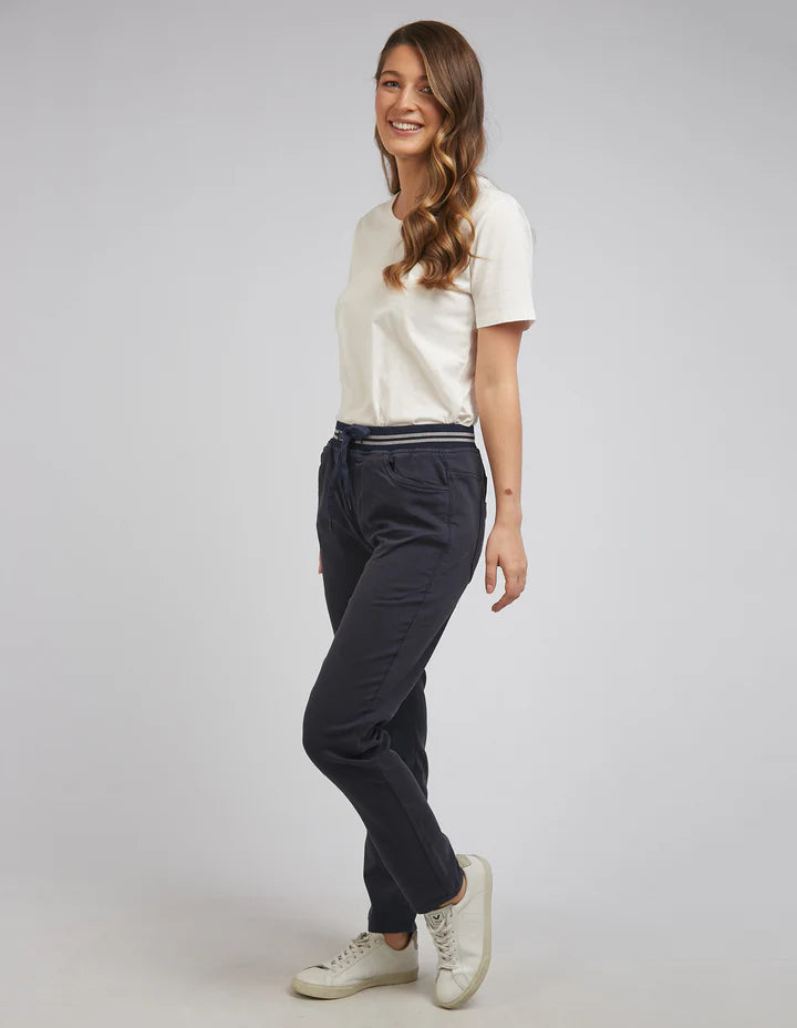 Sylvia Jogger - Navy