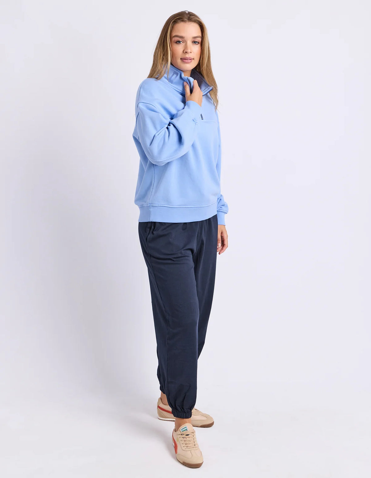 Collared sweatshirt