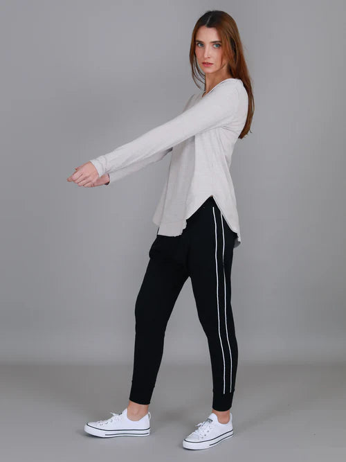 3rd story long sleeve tee