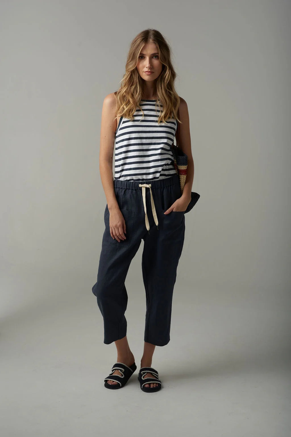 Linen Cropped Pant - Parisian Navy