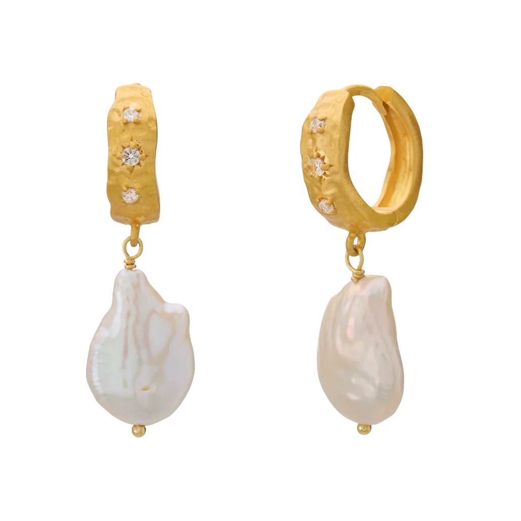Cosmic Love Medium Earring With Pearl