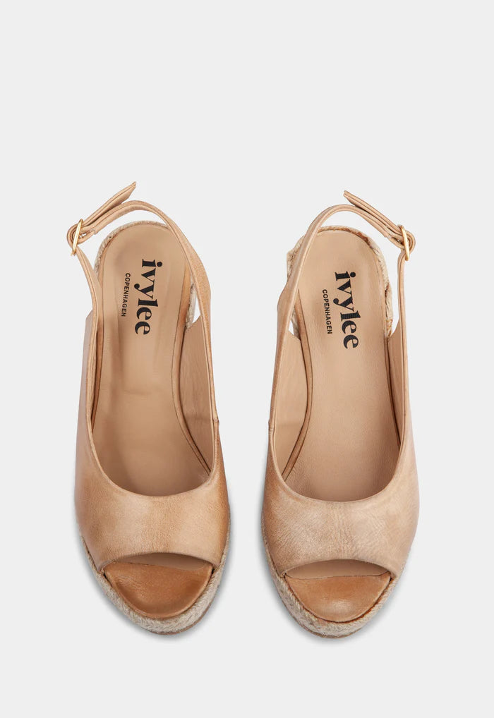 Enya Escuvado - Beige