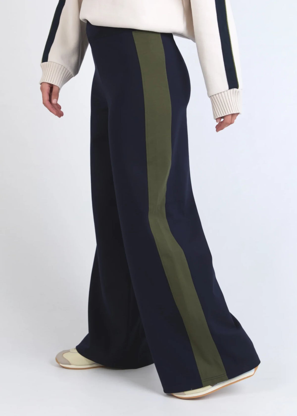 Juno Pant - Navy with Green