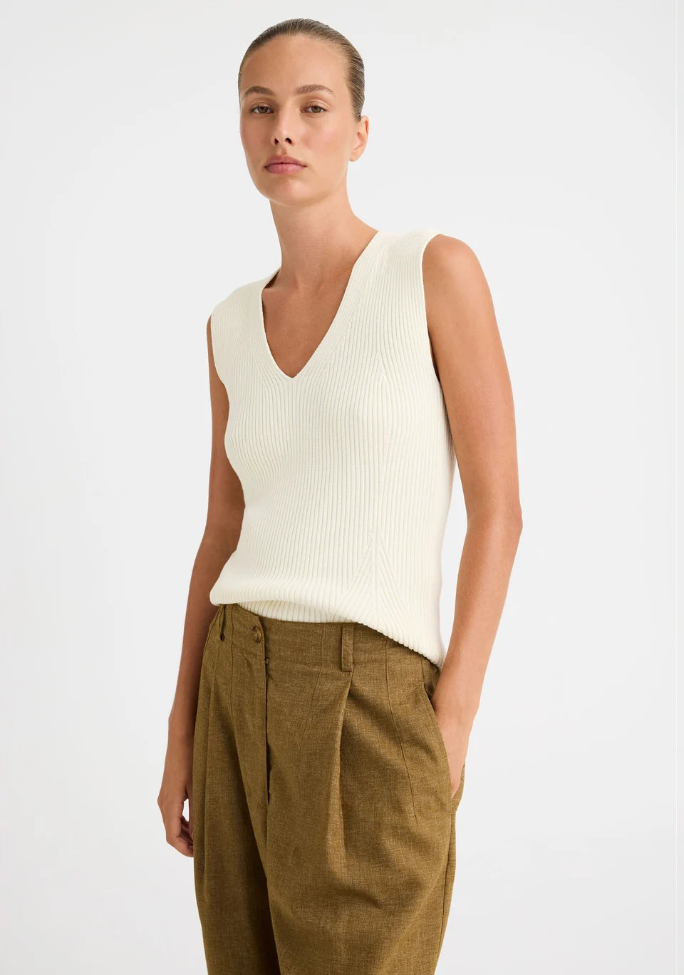 Barrel leg trouser