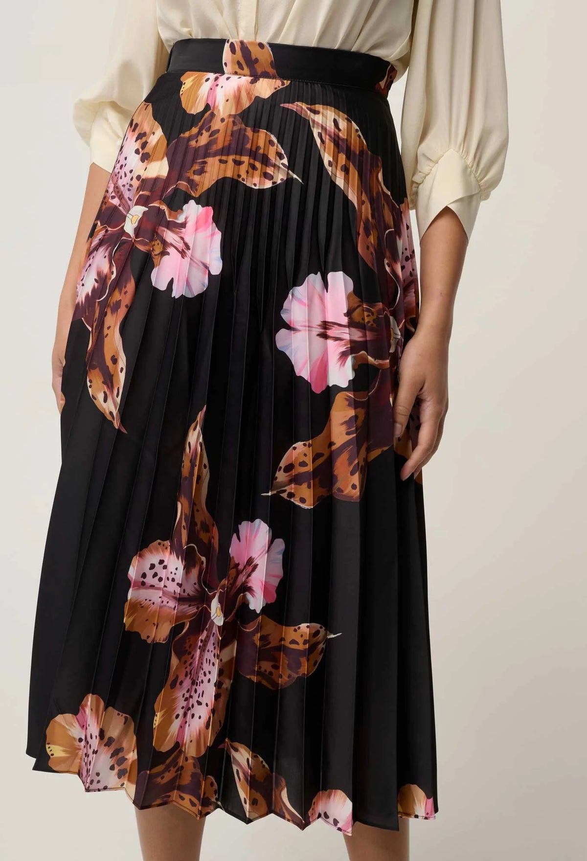 Elastic waistband skirt