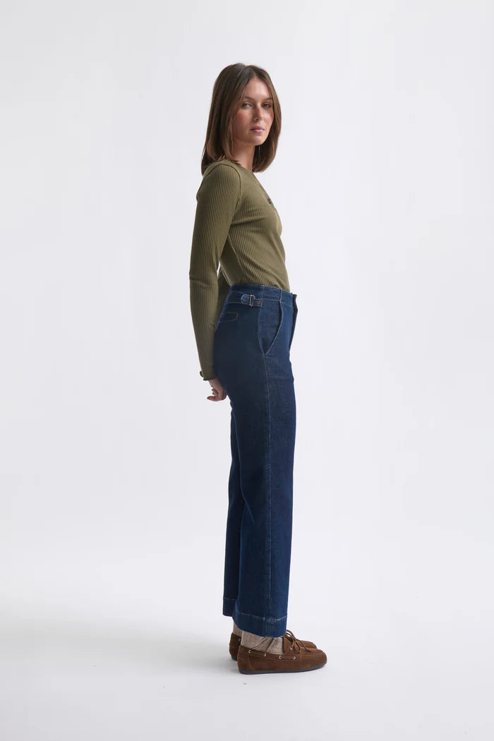 High Rise Relaxed Straight Leg Jeans