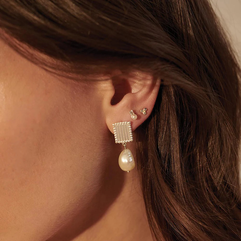 Aphrodite Goddess Small Pearl Earrings