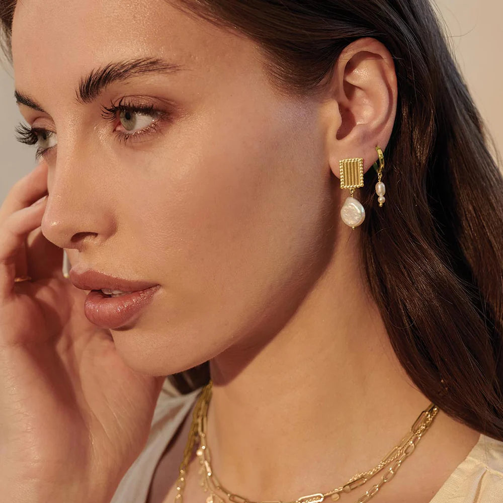 Aphrodite Goddess Small Pearl Earrings