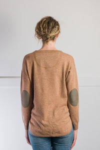 Swing Crew Knit w Brown Patch - Cinnamon