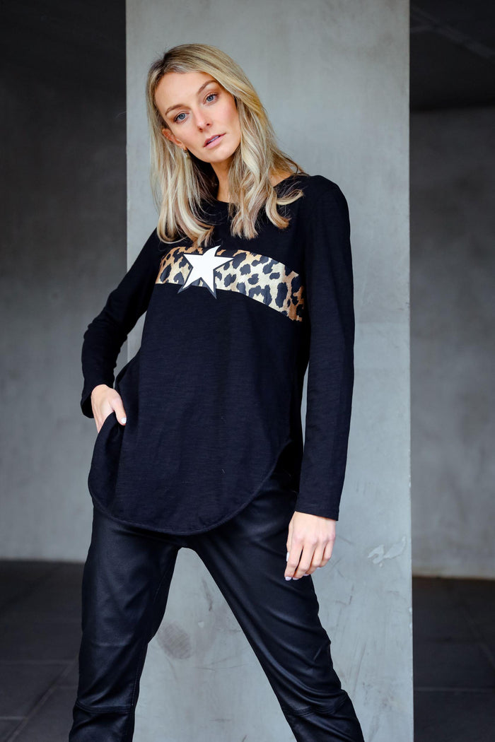 Roxanne Leopard Star LS Tee - Black