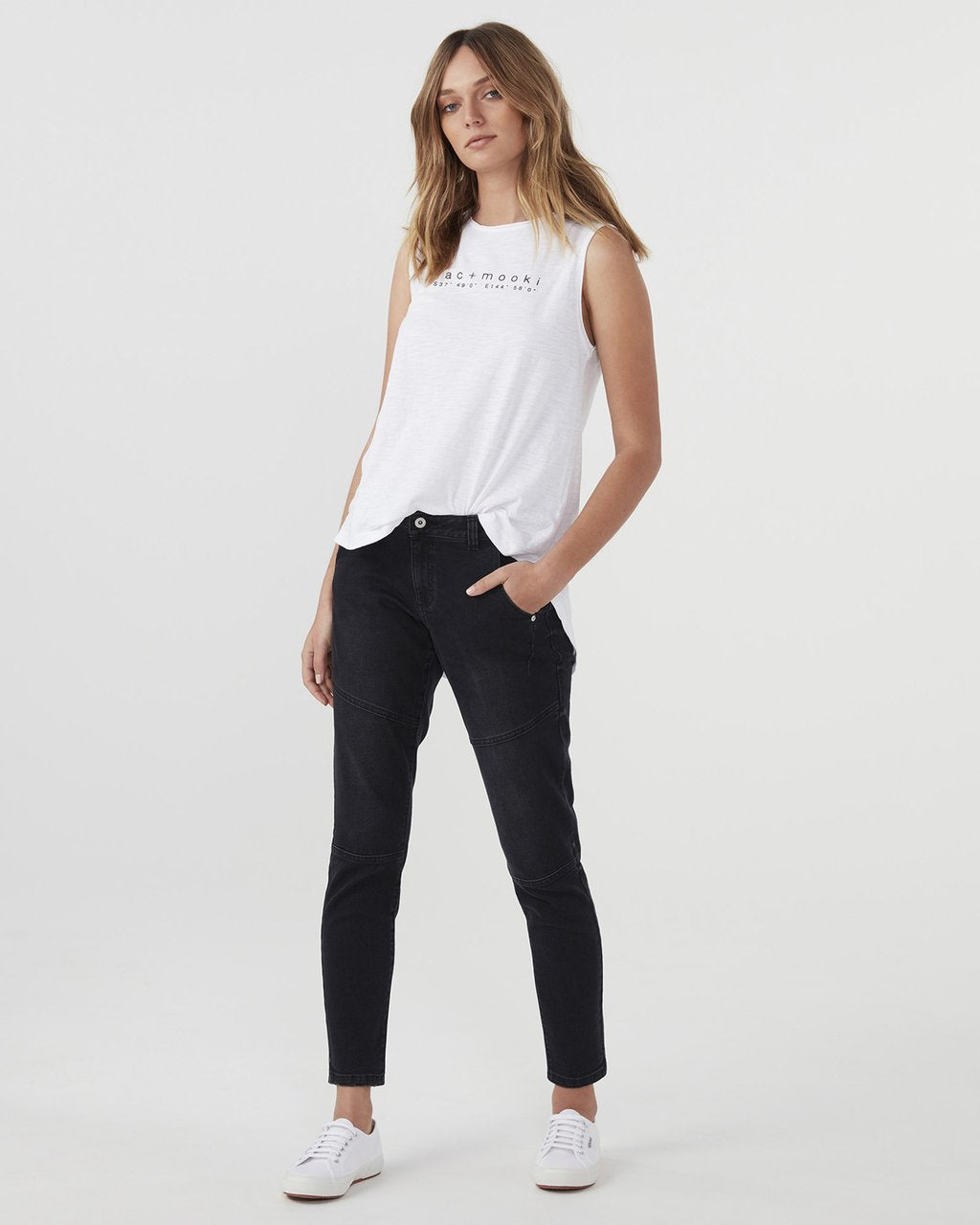 Lindy Slim Boyfriend Jean - Washed Black